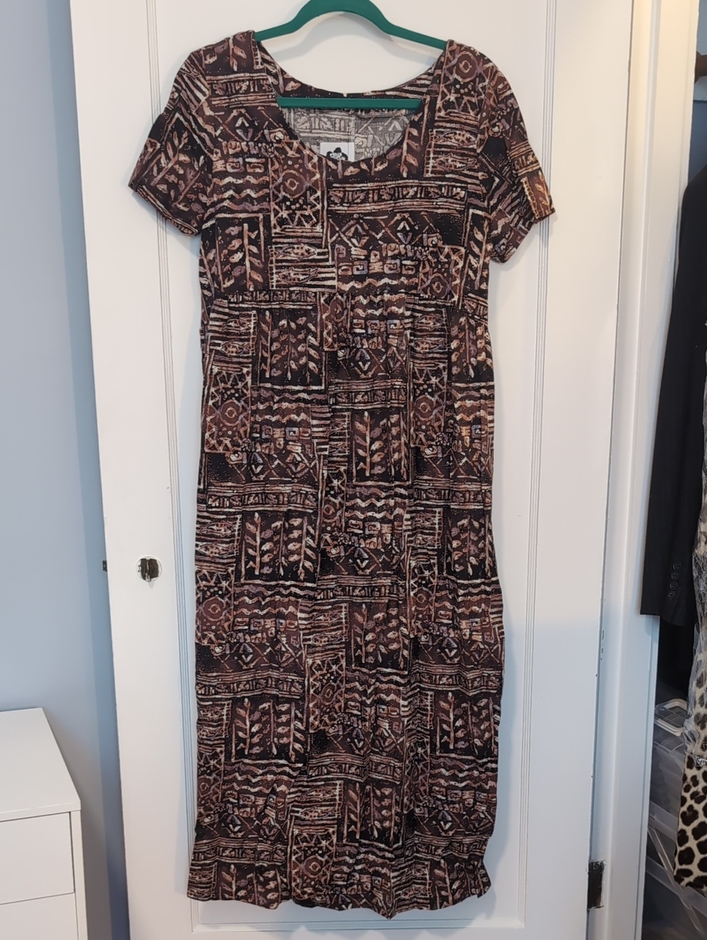 Hilo Hattie Brown & Black Tribal Print Maxi Dress